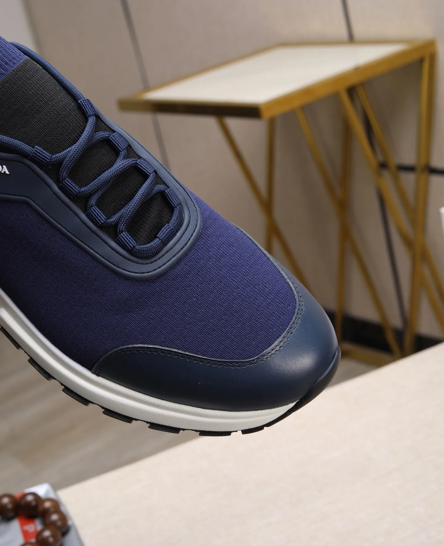 Men's clothing and shoes 💰500 👑👑The latest model of high-quality PRADA men's shoes on the Hong Kong purchasing agency official website has been launched in 1:1 copy, synchronized with Hong Kong counters, and on the same catwalk; all made of breathable fly weave ➕Imported breathable fabrics with cowhide lining, 🍡🍡The original 1:1 non-slip and wear-resistant; comfortable on the feet, attractive style, fine workmanship, and simple and neat shoe trees, showing the courage and toughness of men, 👍 Code number 38 to 45